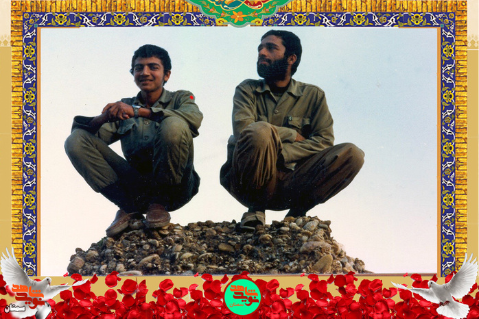 نفر سمت چپ شهید محمد سلطانیه