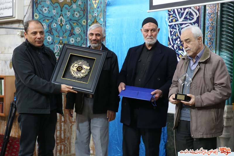 برگزیدگان کتاب سال شهید غنی پور معرفی شدند/ تجلیل از بانیان مکتب تربیتی مسجد جوادالائمه برگزیدگان کتاب سال شهید غنی پور معرفی شدند/ تجلیل از بانیان مکتب تربیتی مسجد جوادالائمه