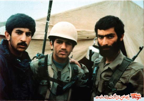 می توانست برای زندگی به آمریکا برود اما به جبهه آمد می توانست برای زندگی به آمریکا برود اما به جبهه آمد