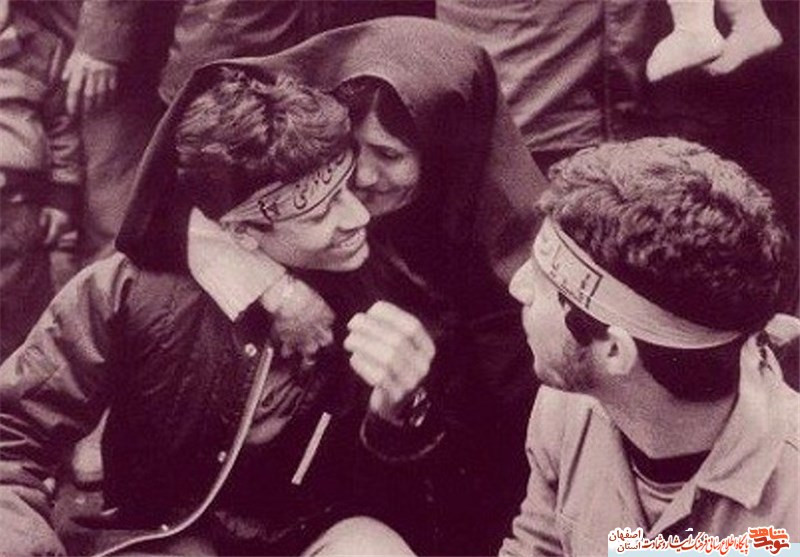 فرهنگ احسان والدین (پدر ومادر) در وصیتنامه شهدا اصفهان فرهنگ احسان والدین (پدر ومادر) در وصیتنامه شهدا اصفهان