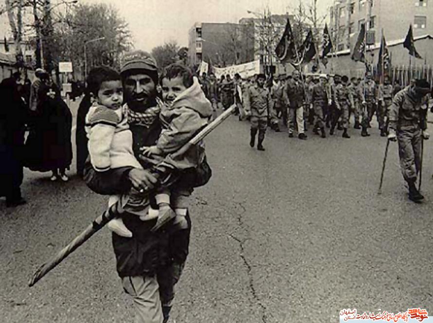 فرهنگ احسان والدین (پدر ومادر) در وصیتنامه شهدا اصفهان فرهنگ احسان والدین (پدر ومادر) در وصیتنامه شهدا اصفهان