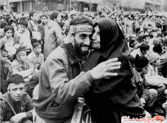 فرهنگ احسان والدین (پدر ومادر) در وصیتنامه شهدا اصفهان فرهنگ احسان والدین (پدر ومادر) در وصیتنامه شهدا اصفهان