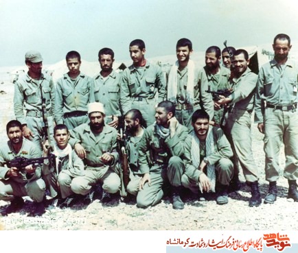 در مرگ من مثل کوه استوار باشید و با این مقاومت مشت محکمی بر دهان دشمنان اسلام بزنید در مرگ من مثل کوه استوار باشید و با این مقاومت مشت محکمی بر دهان دشمنان اسلام بزنید