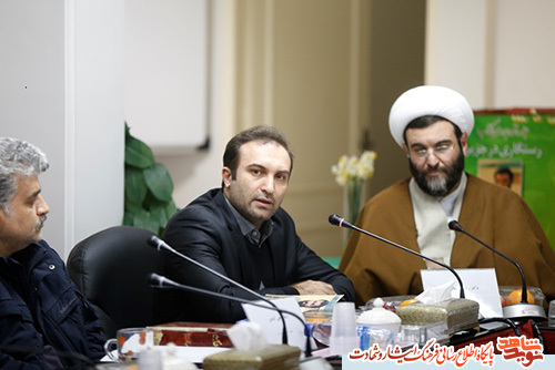 ارزشی بودن دفاع مقدس و انقلاب اسلامی، نباید مانع نقد محصولات فرهنگی در این حوزه شود ارزشی بودن دفاع مقدس و انقلاب اسلامی، نباید مانع نقد محصولات فرهنگی در این حوزه شود