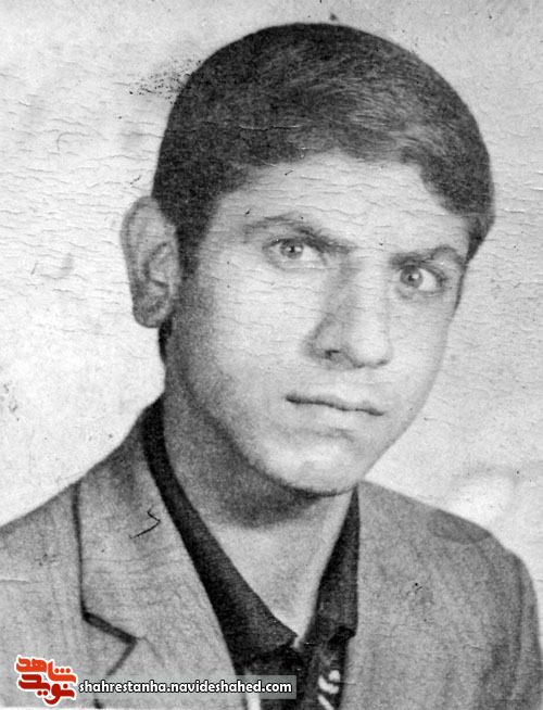 خاطره به یادگار از «روزهای پر افتخار بهمن 57» از«شهید سیدعباس جوج» خاطره به یادگار از «روزهای پر افتخار بهمن 57» از«شهید سیدعباس جوج»