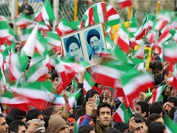 دهه 50 انقلاب با حضور پرشور مردم آغاز شد/ جشن پرشکوه و دشمنشکن دهه 50 انقلاب با حضور پرشور مردم آغاز شد/ جشن پرشکوه و دشمنشکن