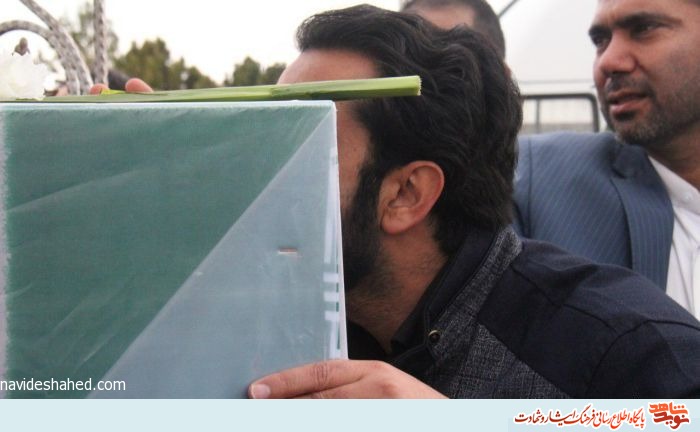 تشییع پیکر آزاده و جانباز عبدالغنی هرمززایی در زاهدان + تصویر تشییع پیکر آزاده و جانباز عبدالغنی هرمززایی در زاهدان + تصویر