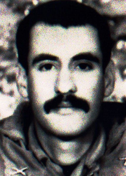 سربازی که عاشق شهادت بود سربازی که عاشق شهادت بود