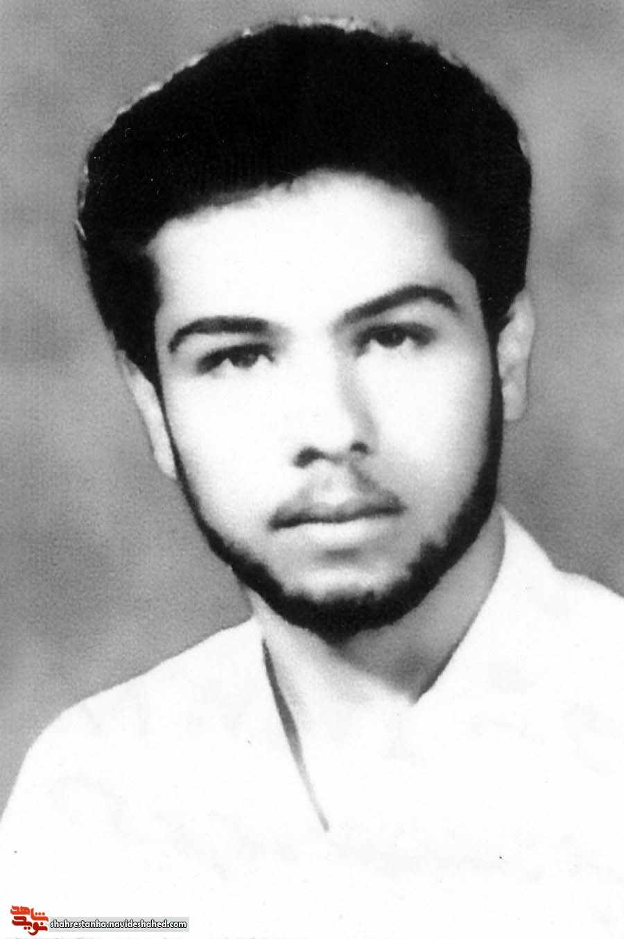 پای در پوتین می کنم و روانه جهاد با کفر می شوم پای در پوتین می کنم و روانه جهاد با کفر می شوم