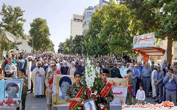 گزارش تصویری از تشییع پیکر شهید حسین امینیان گزارش تصویری از تشییع پیکر شهید حسین امینیان