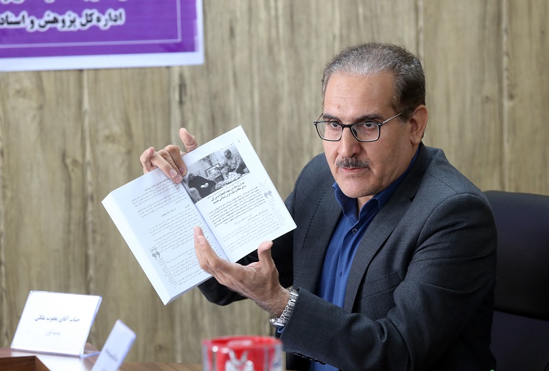«نشر جمهور ایران» برای اولین بار نقد شد/ خرده روایت هایی از دیدارهای خصوصی رئیس جمهور «نشر جمهور ایران» برای اولین بار نقد شد/ خرده روایت هایی از دیدارهای خصوصی رئیس جمهور