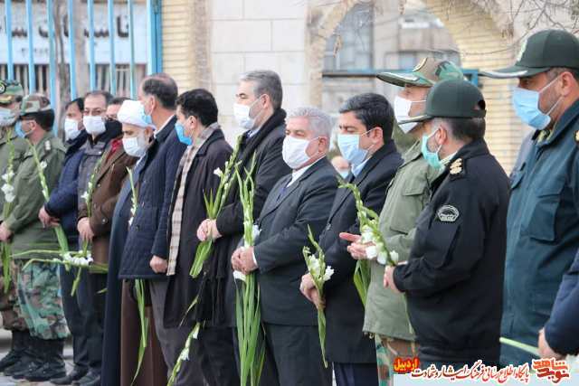 گزارش تصویری |آیین گلباران مزار شهدا به مناسبت ایام الله دهه فجر و چهل و دومین سالگرد پیروزی انقلاب اسلامی