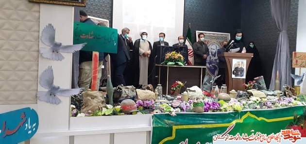 فرزندان نخبه ایثارگران سفیران فرهنگی هستند