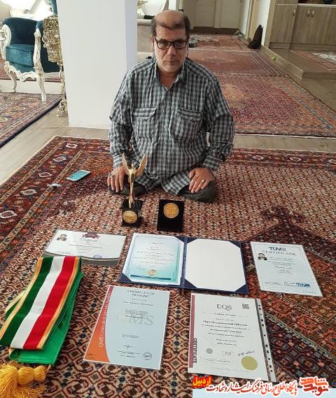 گفتگو با ایثارگر سنگرهای جهاد دیروز و خیر سلامت امروز گفتگو با ایثارگر سنگرهای جهاد دیروز و خیر سلامت امروز