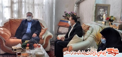 شهیدان منادیان عزت و افتخار هستند