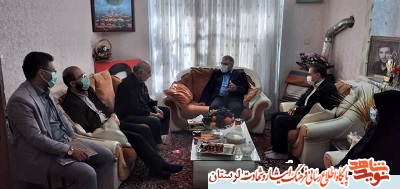 شهیدان منادیان عزت و افتخار هستند