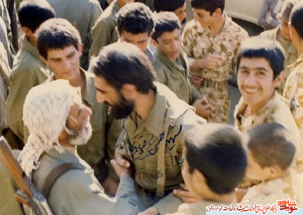 شهیدی که بخشدار بود اما کارگری می کرد