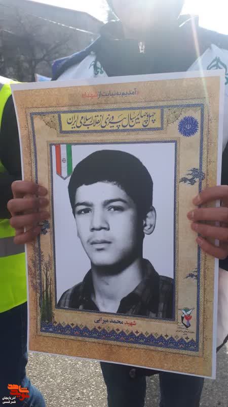 راهپیمایی وحدت آفرین ۲۲ بهمن با حضور جامعۀ ایثارگری و مدیرکل بنیاد آذربایجان شرقی