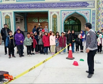 اجرای نمایش خیابانی «جامانده» در روستای سوته برگزار شد
