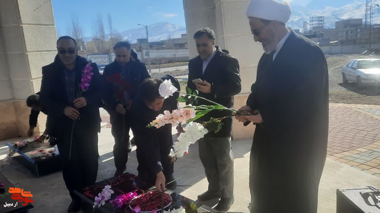 آیین میهمانی لاله‌ها در اردبیل برگزار شد+ عکس