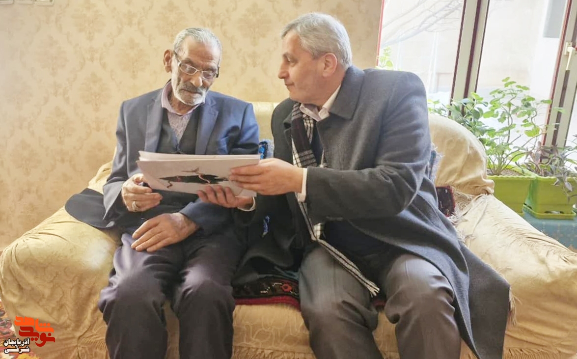 سلمانی با خانواده ۵ تن از شهیدان استان دیدار تازه کرد