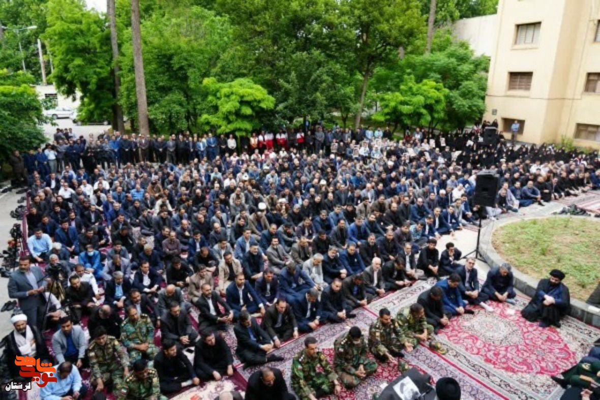 سری دوم تصاویر عزاداری مردم و مسئولین استان در استانداری لرستان