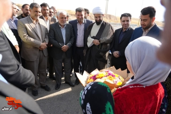 ادای احترام استاندار لرستان به مقام شامخ شهدای چگنی