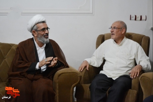 دیدار استاندار لرستان با خانواده شهیدان «اسکندر و حیدر تقی زاده»