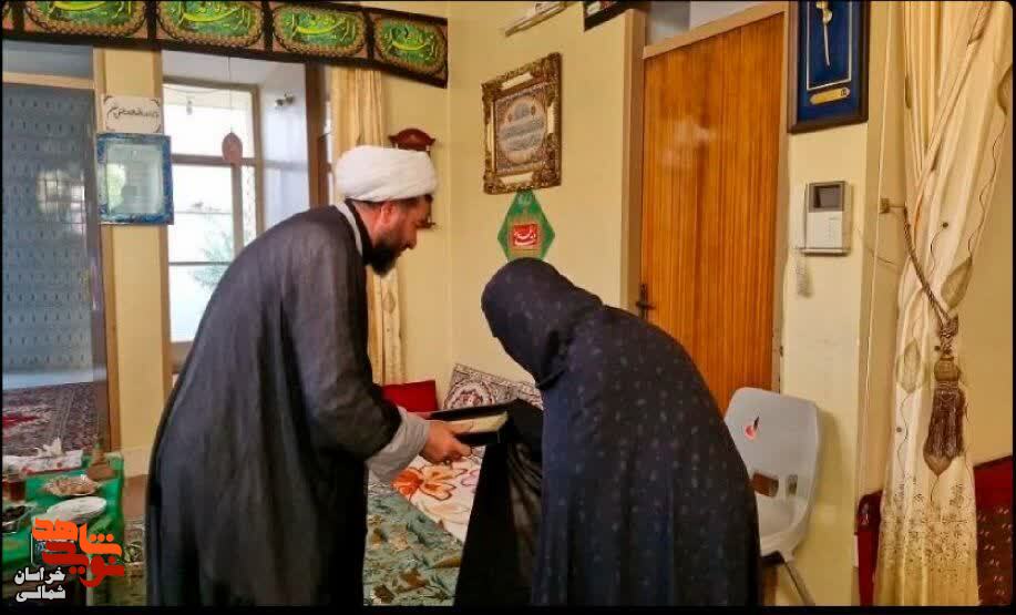 تصاویر/ دیدار کارکنان ستاد امر به معروف و نهی از منکر خراسان شمالی با مادر شهید