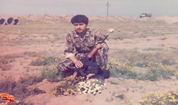 عشق دنیایی را رها کرده بود