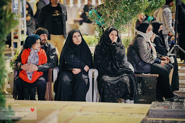 گزارش تصویری/ مراسم «یک و بیست» «به وقت شهادت سردار سلیمانی» در گلزار شهدای...