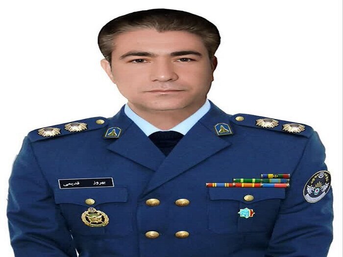علی قدیمی: لباس خدمت، جامه شهادت برادرم شد/ با خبر شهادت بهروز، آسمان روی سرم خراب شد