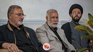 گزارش تصویری دیدار مسئولان با خانواده شهید امیرمهدی...