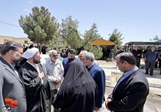 حضور مدیرکل بنیاد کرمان در آیین تشییع پدر شهید...