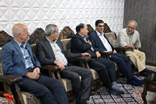 تکریم قهرمانان حماسه؛ دیدار مسئولان کرمان با چهار...