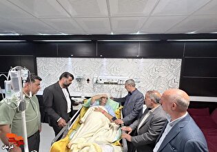 عیادت مدیرکل بنیاد شهید کرمان از جانباز ۷۰ درصد...