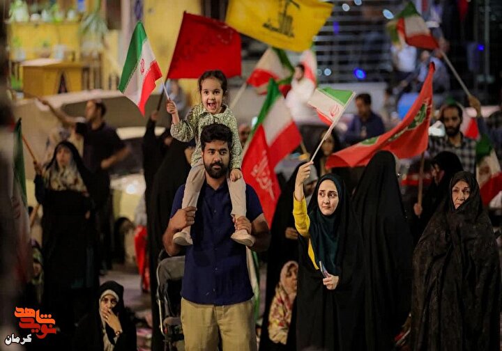 تصاویر| تجمع مردم کرمان در میدان کوثر