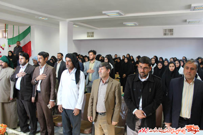 یادوراه شهدای گمنام در دبیرستان عفاف شهرستان دهلران