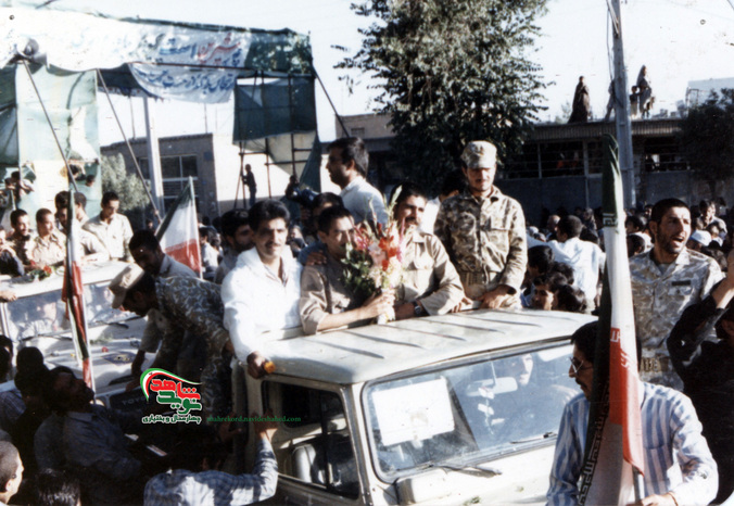 لحظات بازگشت آزادگان چهارمحال و بختیاری به میهن اسلامی 