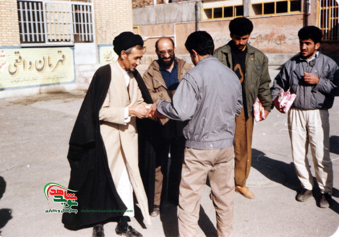 لحظات بازگشت آزادگان چهارمحال و بختیاری به میهن اسلامی 