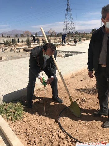 مراسم کاشت درخت به نیابت شهدای سمنان- هجدهم اسفند ۹۹ پارک موزه دفاع مقدس سمنان