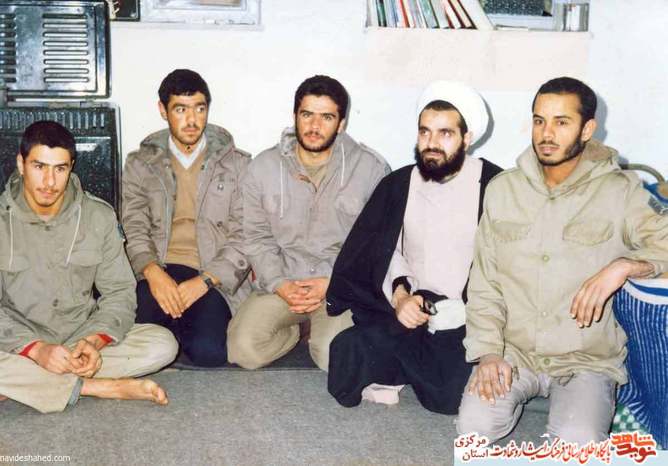 از چپ: جشمت حامدی - داود زمانی - رحمانی - حاج آقا شریفی - جلیل انصاری