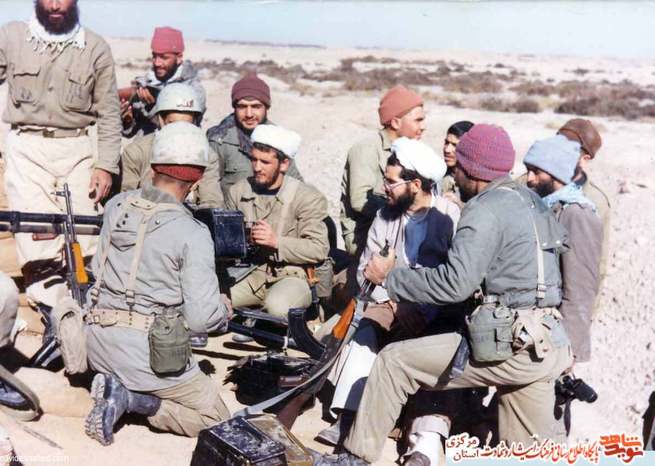 حجت الاسلام شریفی گفتگو با رزمندگان 1360 سوسنگرد