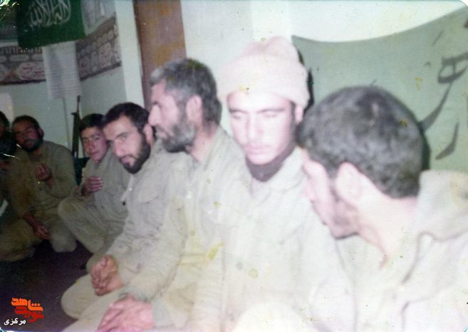 دو شهید تصویر : شهید صالح ملک حسینی - شهید غلامرضا احمدی1363 