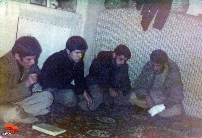 از چپ: مرتضی پیرایش - سعید - حسین اناری - حسین خانی